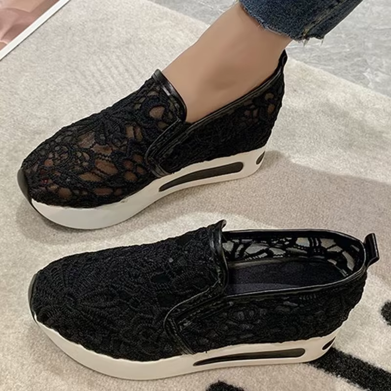 Baskets classiques noires brodées pour femmes