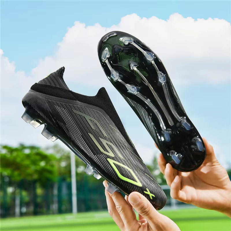 Nouvelles chaussures de football pour hommes