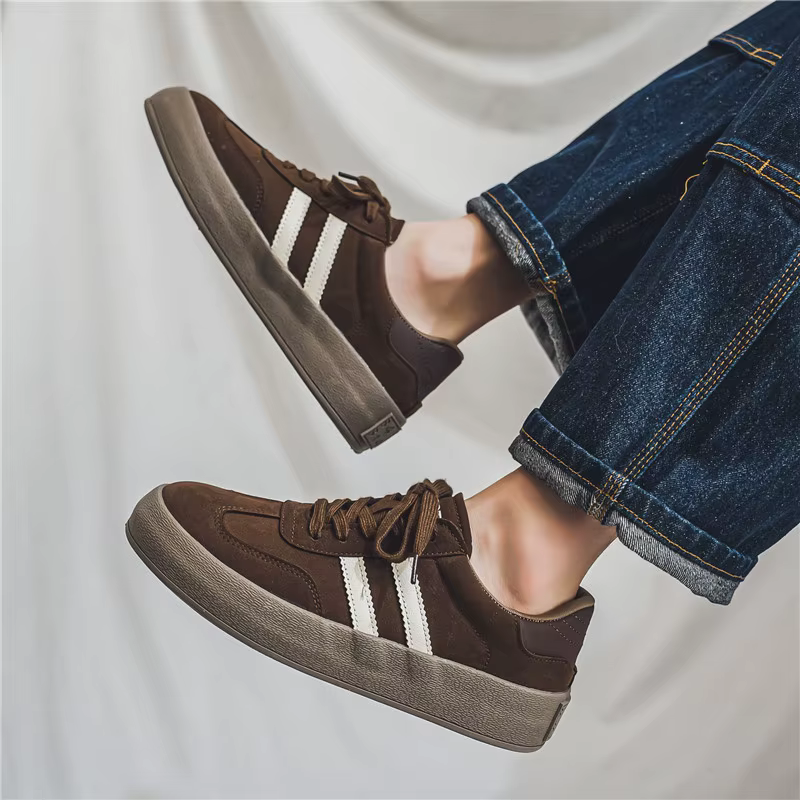 Baskets basses classiques marron pour hommes