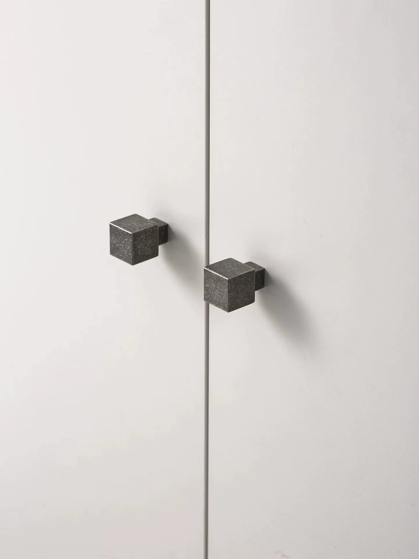 Poignées de tiroir et boutons de meuble style industriel rétro, à trou unique, pour porte de placard de chambre, en laiton massif, forme cube, noir, gris, petits