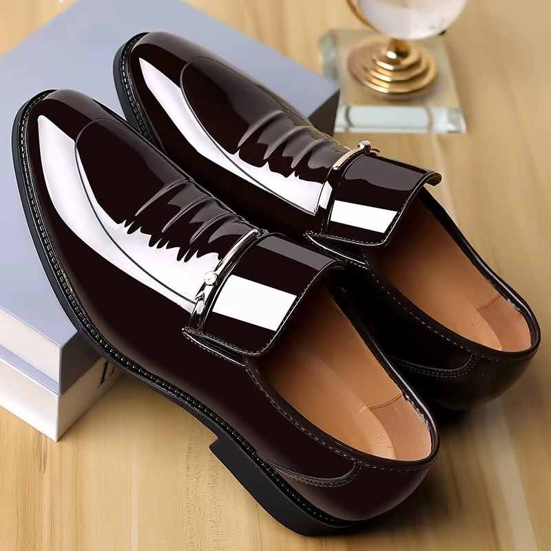 Chaussures en cuir verni pour hommes