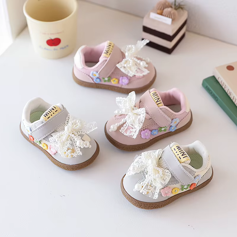 Chaussures de sport pour bébé avec nœud en dentelle