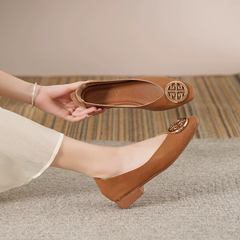 Nouvelles chaussures bateau pour femmes escarpins à talons bas en cuir véritable