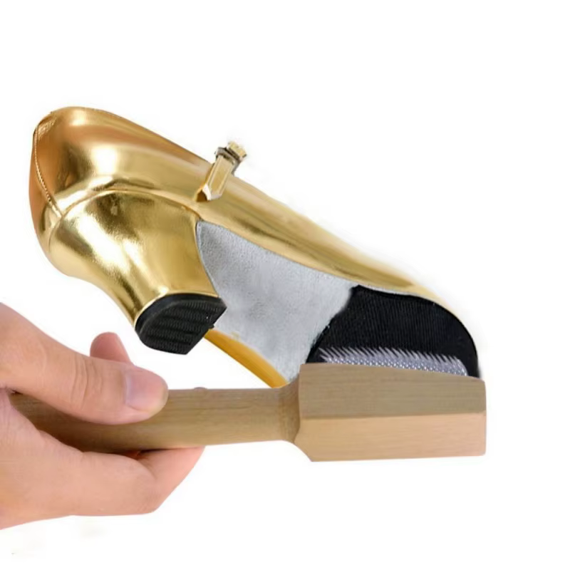 Brosses à chaussures avec bois