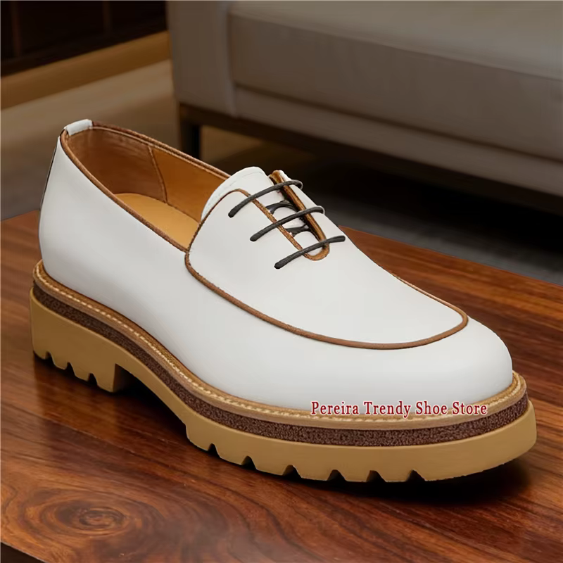 Chaussures Derby classiques faites à la main à semelle épaisse pour hommes