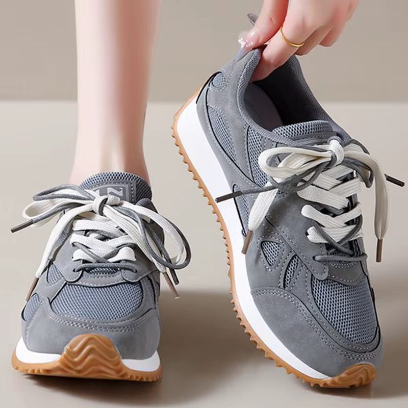 Baskets à lacets grises pour femmes