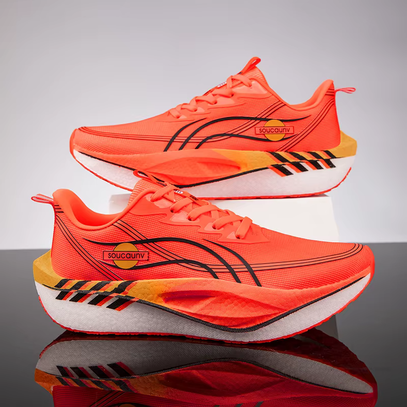 Chaussures de course avec plaque en carbone