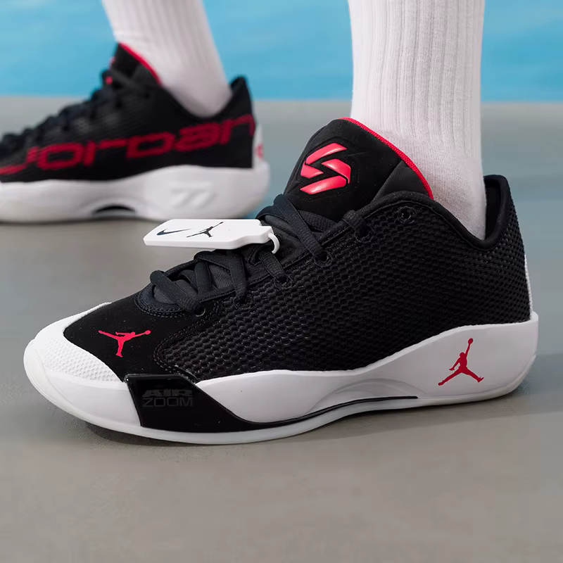 Nike Chaussures pour hommes Jordan Luka 77 Pf