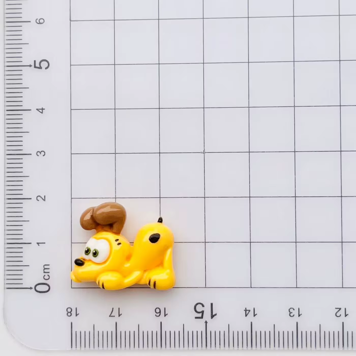 Figurines mignonnes de Garfield en résine, accessoires kawaii pour coques de téléphone DIY, matériaux pour pinces à cheveux, jouets, articles d'anime en gros