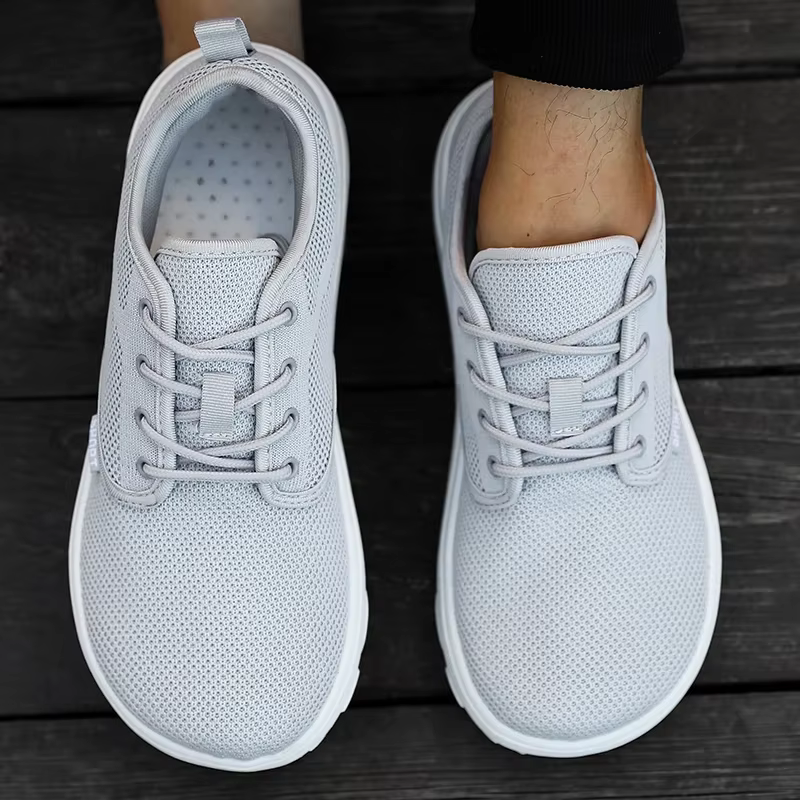Chaussures à bout large en maille pour hommes