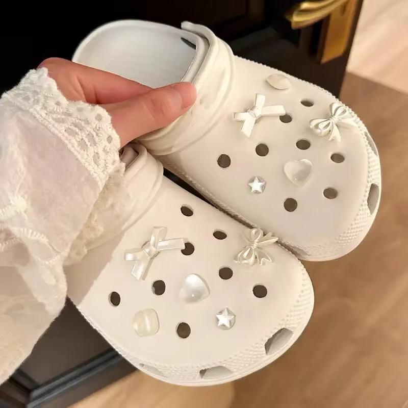 Ensemble de breloques pour chaussures femme style Balletcore avec nœud blanc
