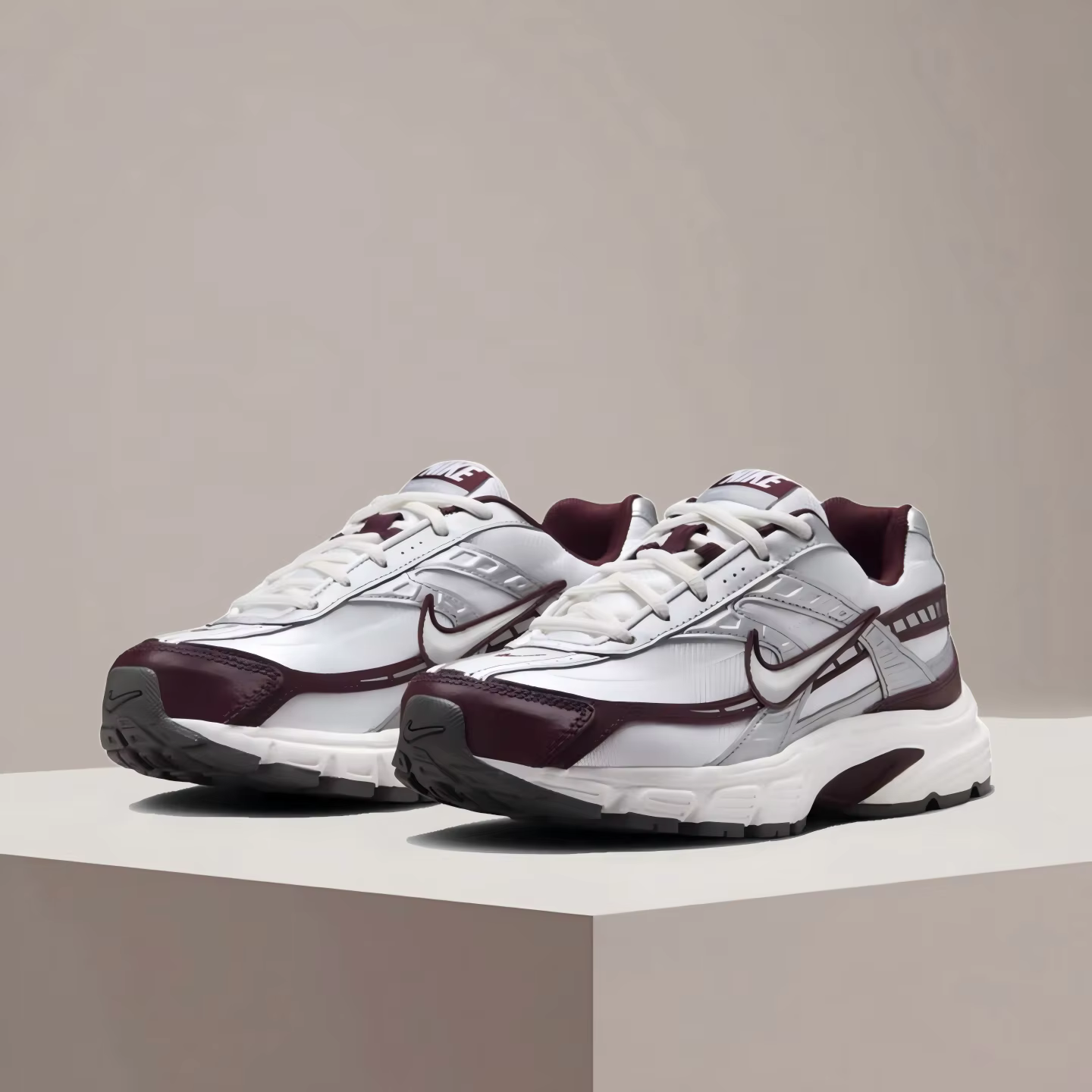 Chaussures de course respirantes Nike INITIATOR