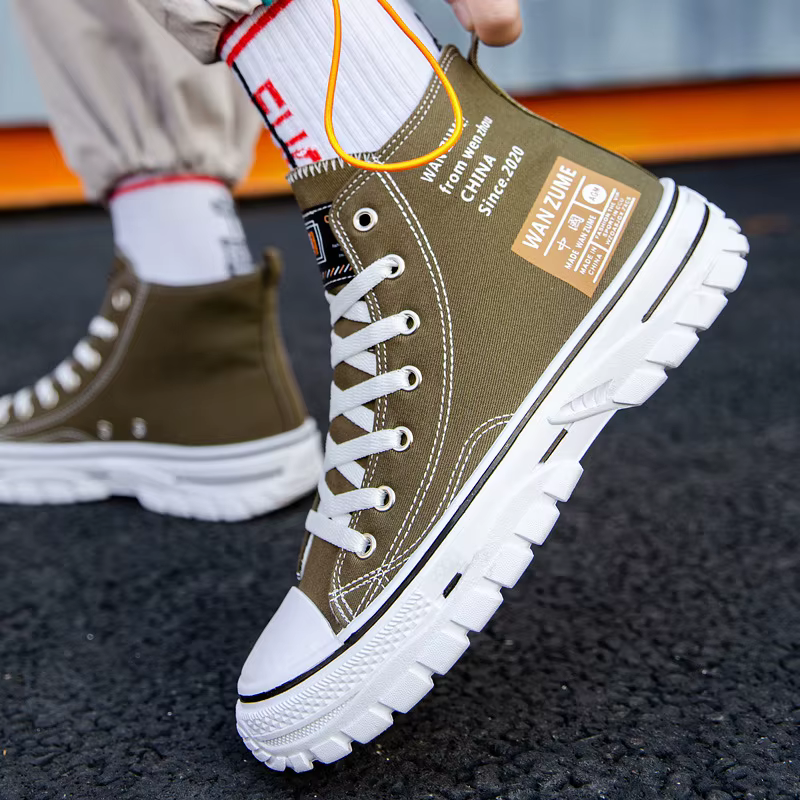 Chaussures montantes en toile pour hommes