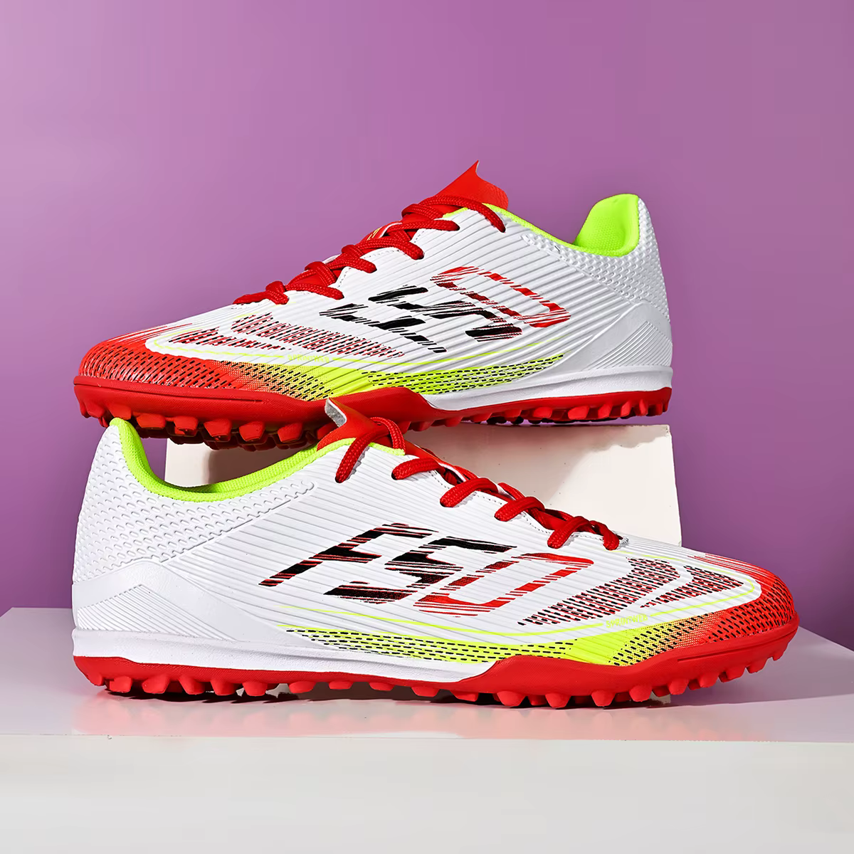 Chaussures de football professionnelles pour hommes TF à crampons cassés