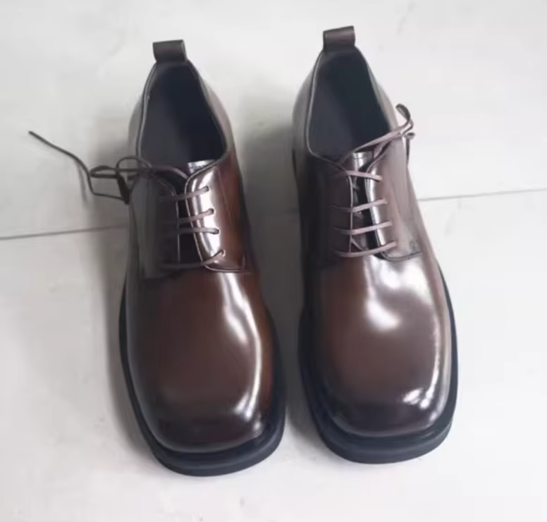 Derby chaussures haut de gamme bout carré en cuir semelle épaisse rehaussant la hauteur