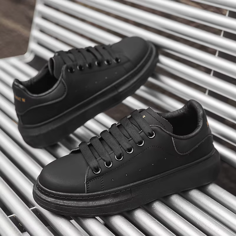 Baskets minimalistes blanches pour hommes