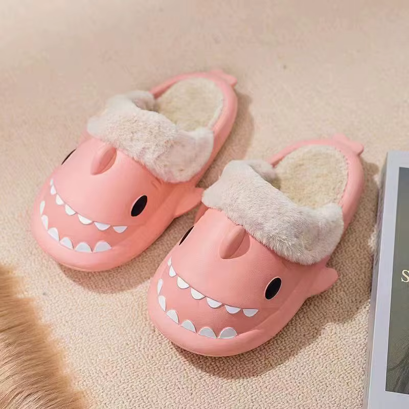 Pantoufles en coton requin pour femmes