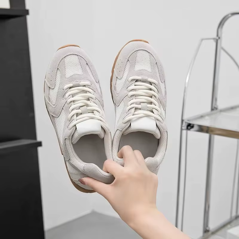 Baskets pour femmes Printemps-Été 2026 Nouveauté en cuir véritable Rétro Tendance Décontractées Plates à lacets