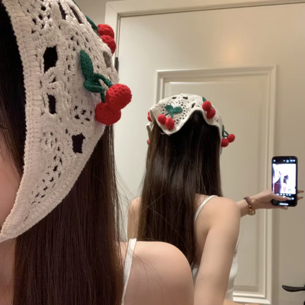 Bandeau triangulaire style pastoral français, fait main au crochet, motif petites cerises, foulard-chapeau, bandeau tricoté, serviette de tête, printemps-été