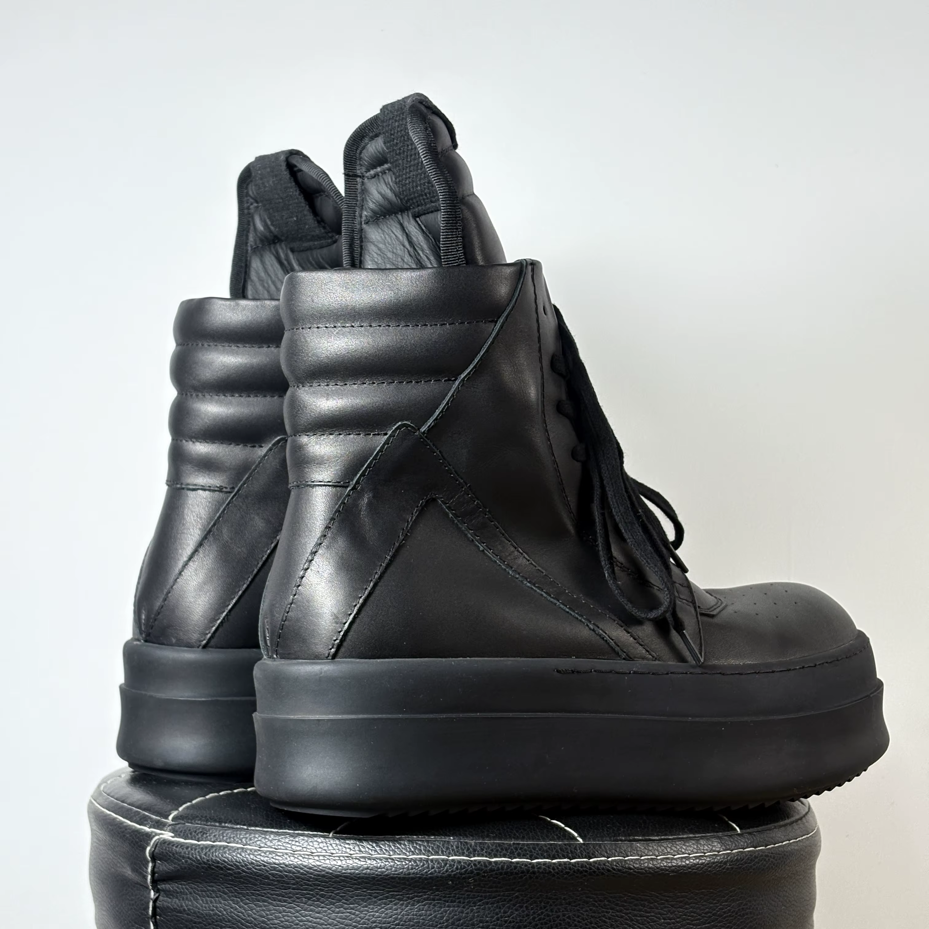 Baskets montantes à plateforme en cuir blanc pour hommes