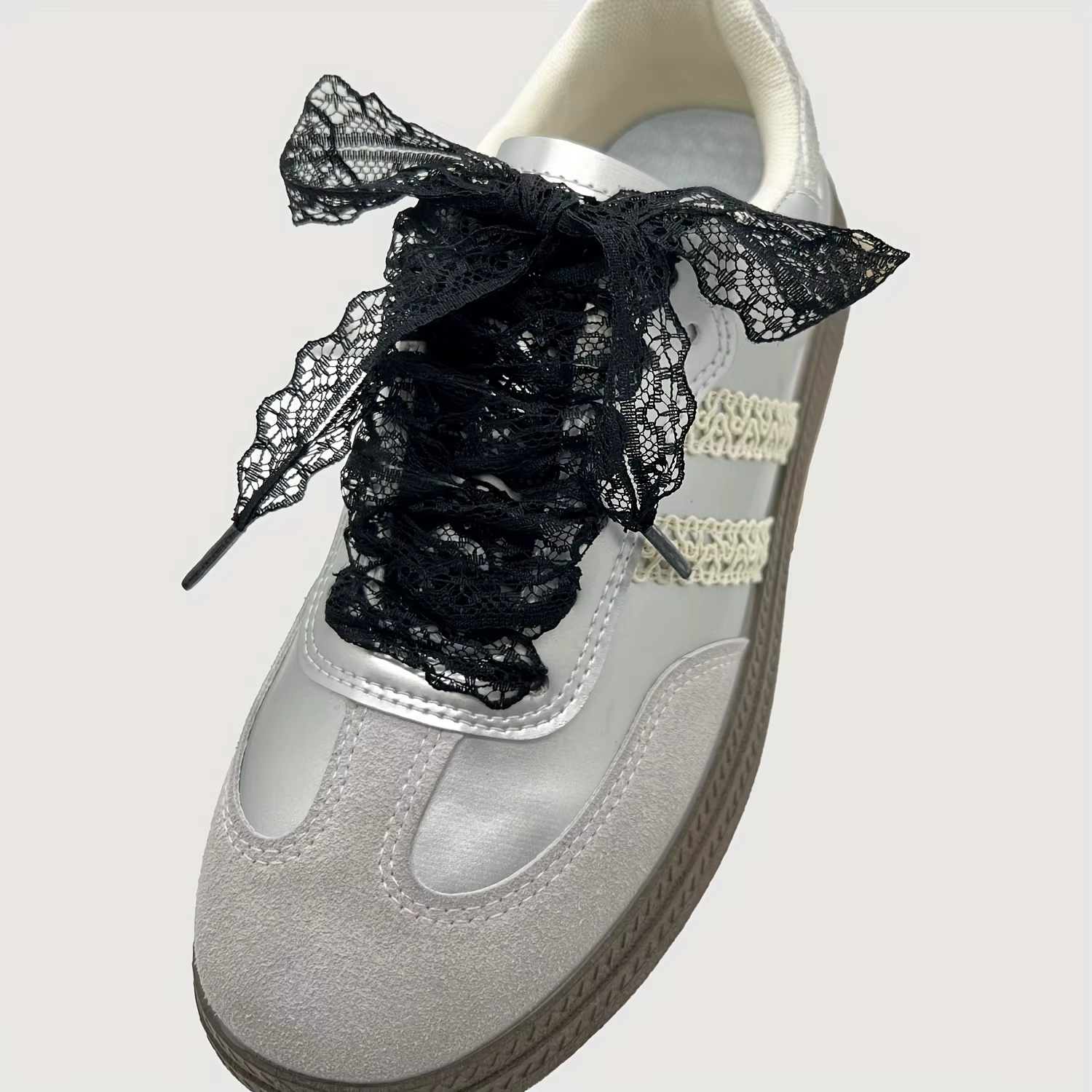 3 paires de lacets en dentelle