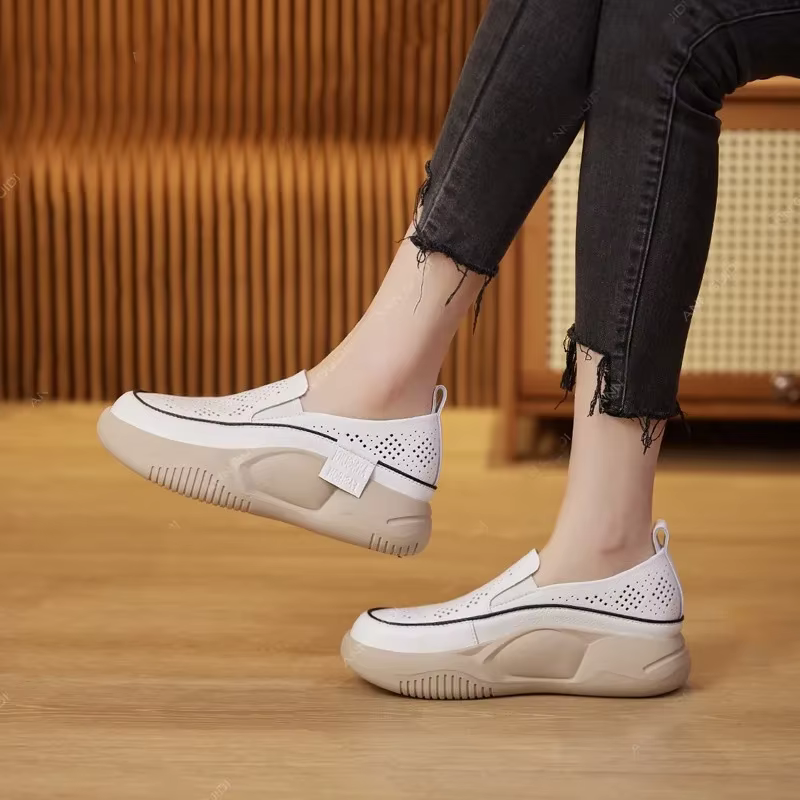 Nouvelles chaussures pour femmes