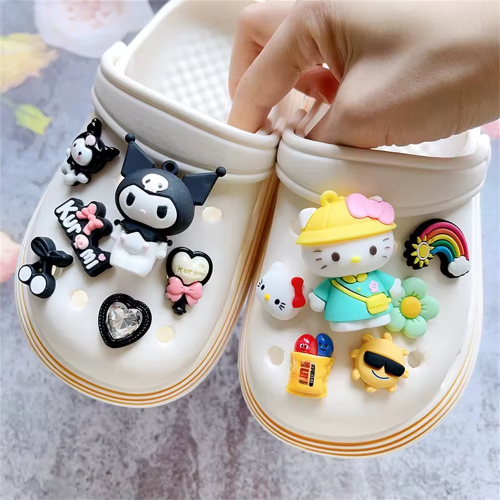 MESUCA dessin animé 3D mignon Kuromi poupée breloque chaussures accessoires bricolage détachable enfants sabots en bois sandale boucle
