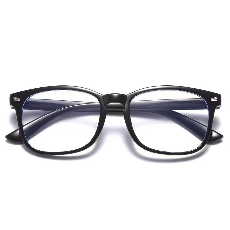Une paire de lunettes à la mode pour femmes, adaptées aux vacances quotidiennes, vêtements et accessoires de vacances