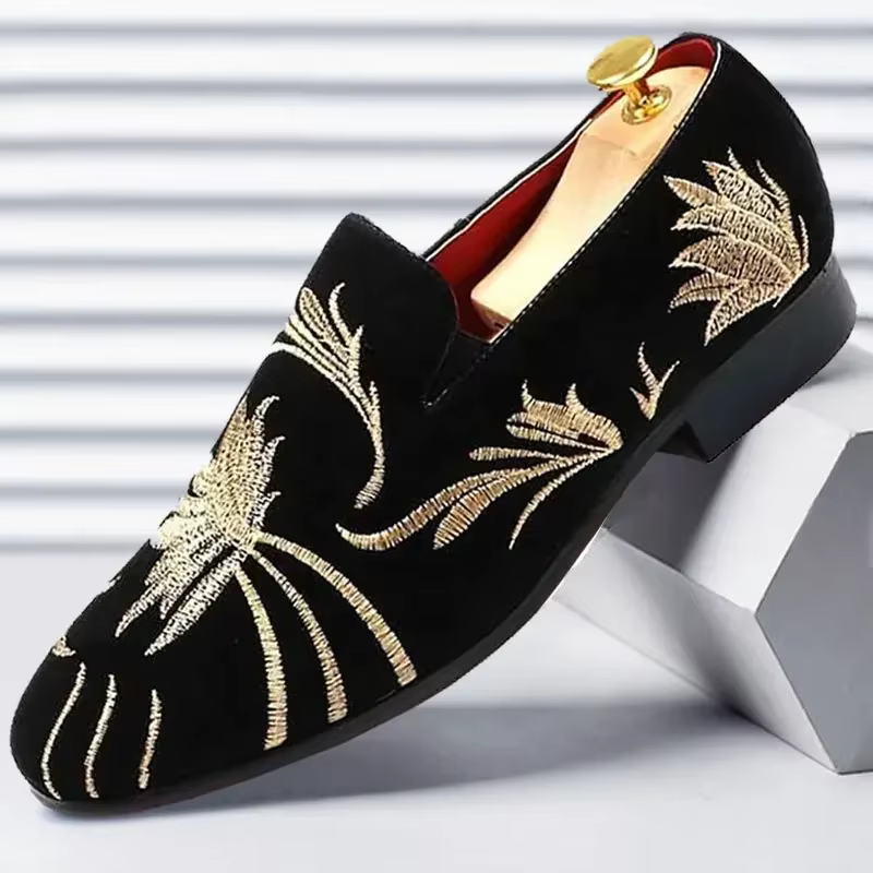 Haut de gamme hommes chaussures décontractées nouvelle mode broderie mocassins pour homme luxe Banquet