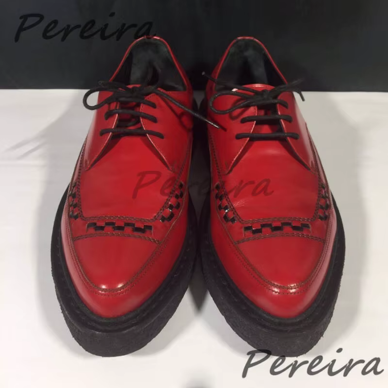 Chaussures Derby en cuir rouge brillant à lacets