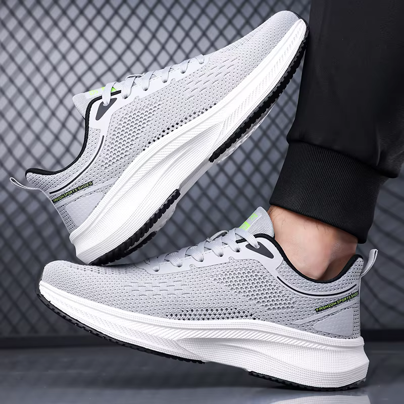 Chaussures de course en maille blanche pour hommes