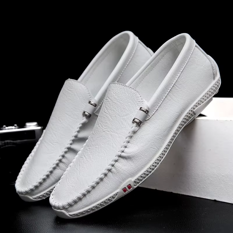 Chaussures blanches hommes mocassins à fond plat