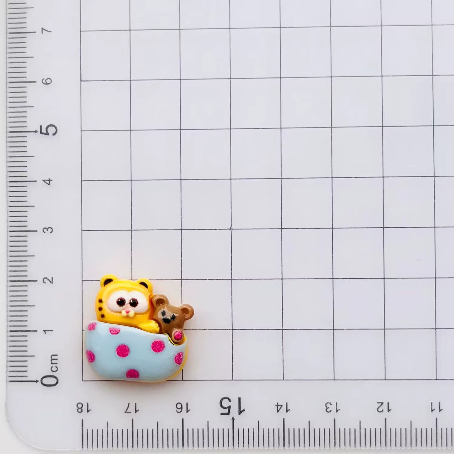 Figurines mignonnes de Garfield en résine, accessoires kawaii pour coques de téléphone DIY, matériaux pour pinces à cheveux, jouets, articles d'anime en gros