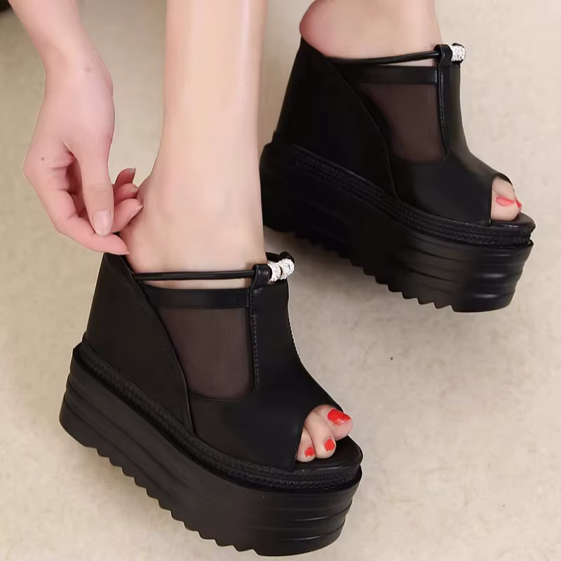 2025 diapositives compensées femmes sandales 14 cm Super chaussures à talons hauts dames semelles épaisses plate-forme Sexy maille bouche femme pantoufles d'été