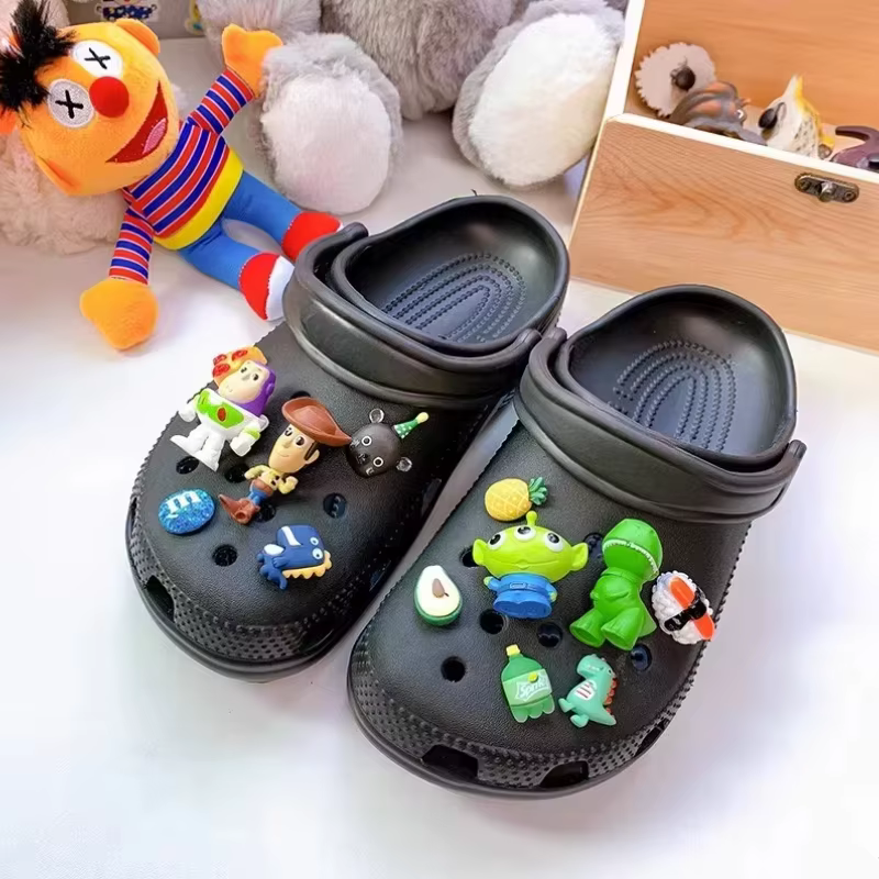 [Design ludique] ensemble de breloques de chaussures de personnage Disney Toy Story