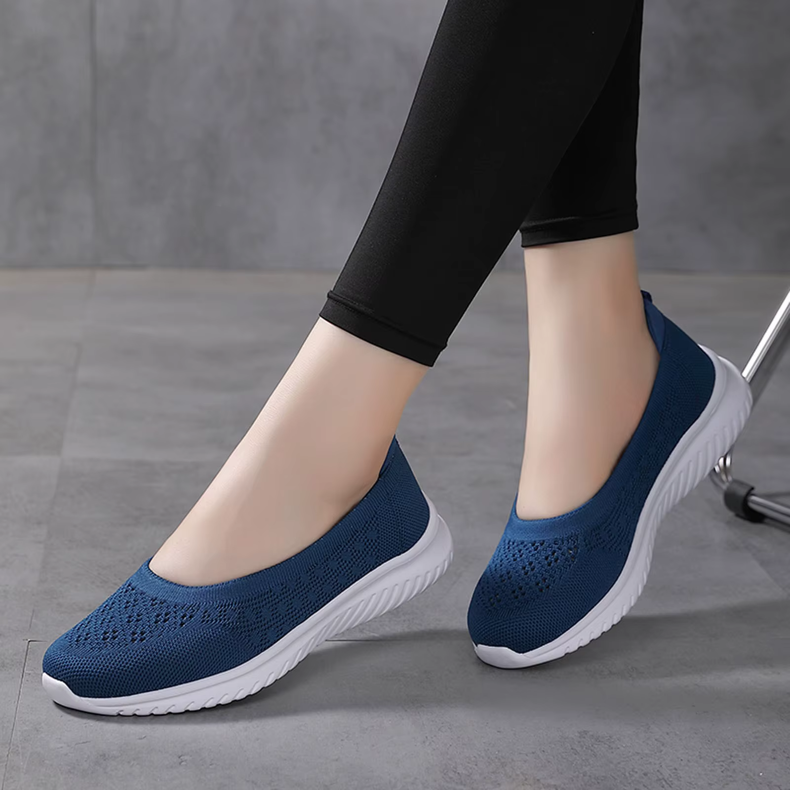 Chaussures de marche à enfiler pour femmes