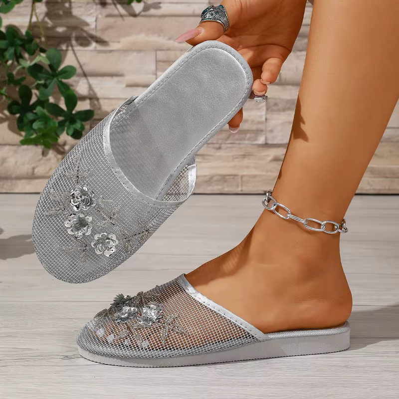 Sandales d'été pour femmes à bout rond 2026, nouvelle mode rétro brodée, talon plat, décontractées, à bout fermé, confortables