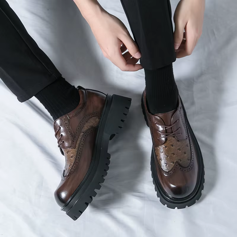 Chaussures formelles en cuir verni pour hommes