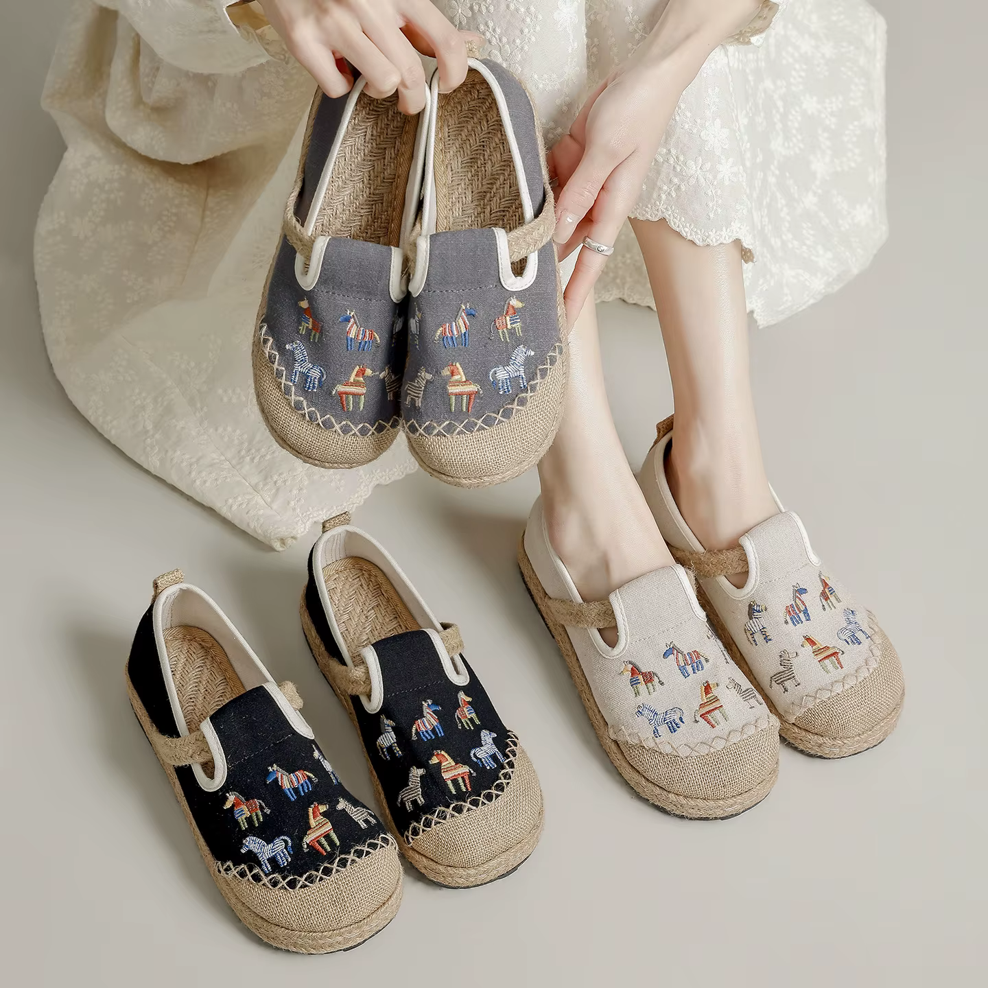 Chaussures brodées Année du Cheval, broderie artisanale, en lin, pour femmes, semelle souple, respirantes, en coton et lin tissé, talon plat, chaussures décontractées