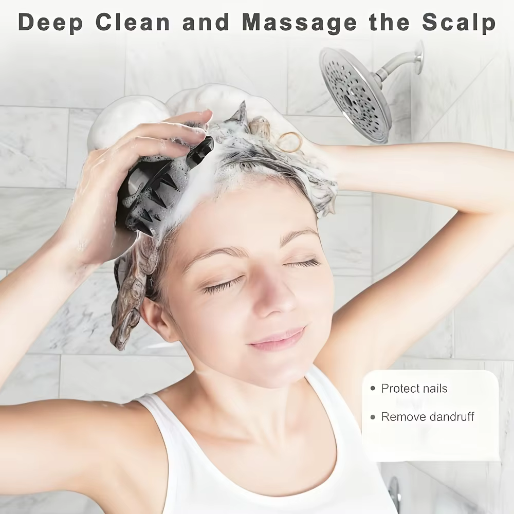 Un ensemble de brosses de bain quatre pièces qui peuvent être utilisées pour le massage du dos, du visage, du corps et de la tête.
