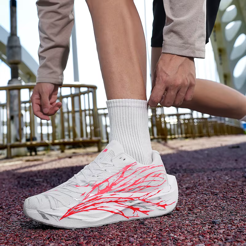 Chaussures de course pour hommes avec plaque en carbone