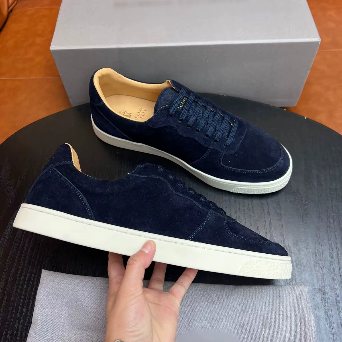 Chaussures décontractées en daim pour hommes 2026 – Baskets basses à lacets style américain