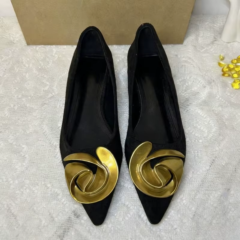 Chaussures de bureau noires à enfiler pour femmes