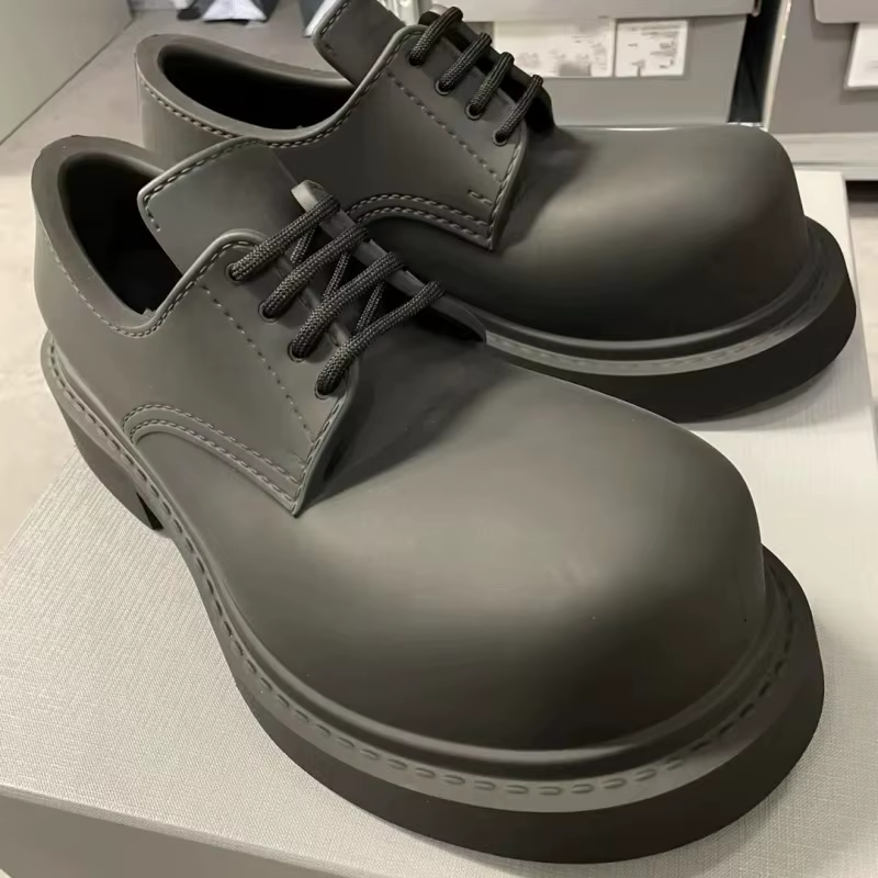 Chaussures à plateforme en cuir pour femmes et hommes