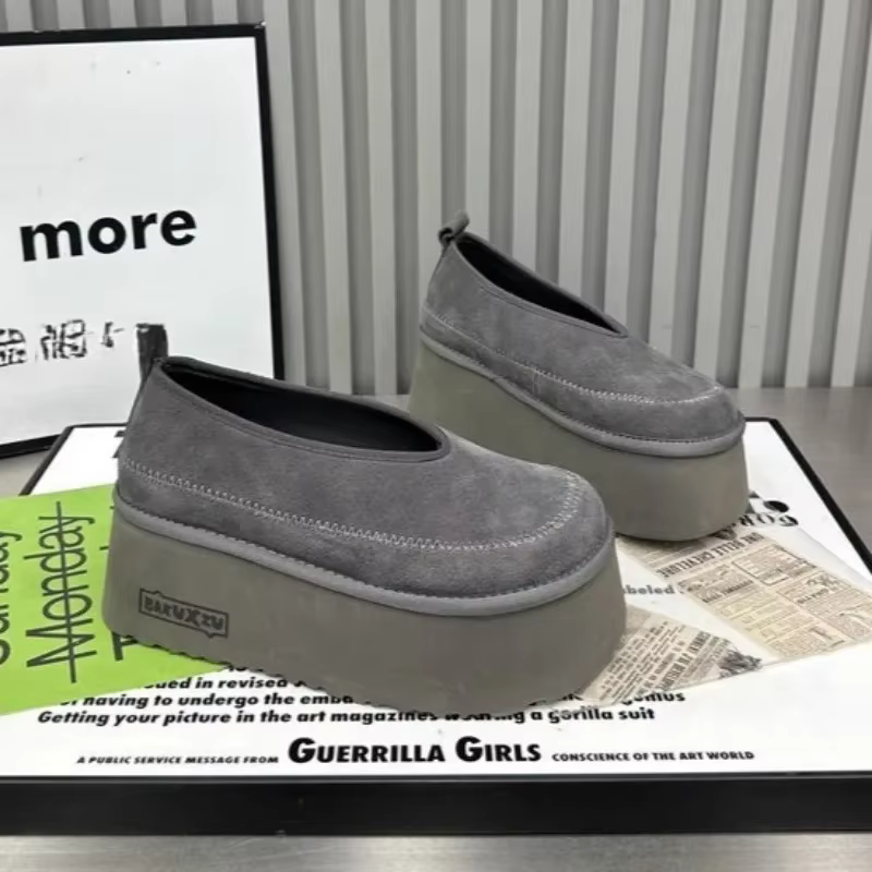 2025 printemps nouvelles chaussures pour femmes mode rétro à semelles épaisses grandes