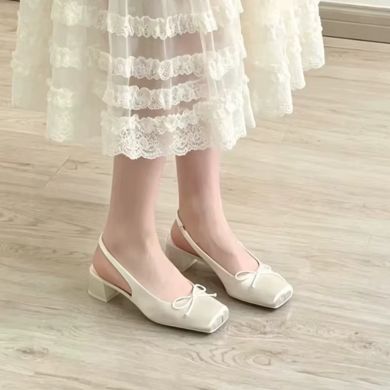 Escarpins slingback élégants en satin avec nœud