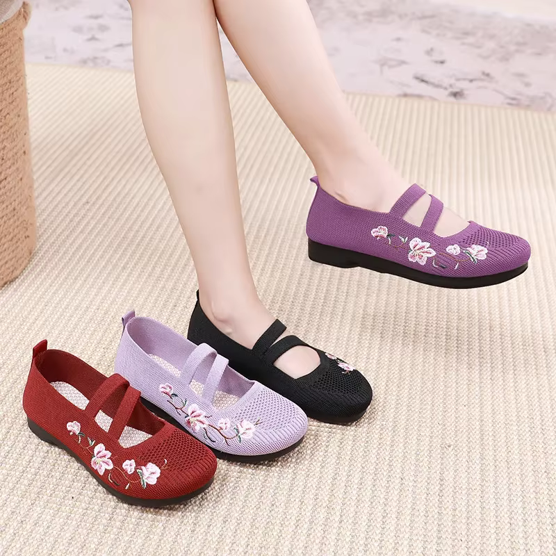 Chaussures plates brodées à enfiler pour femmes