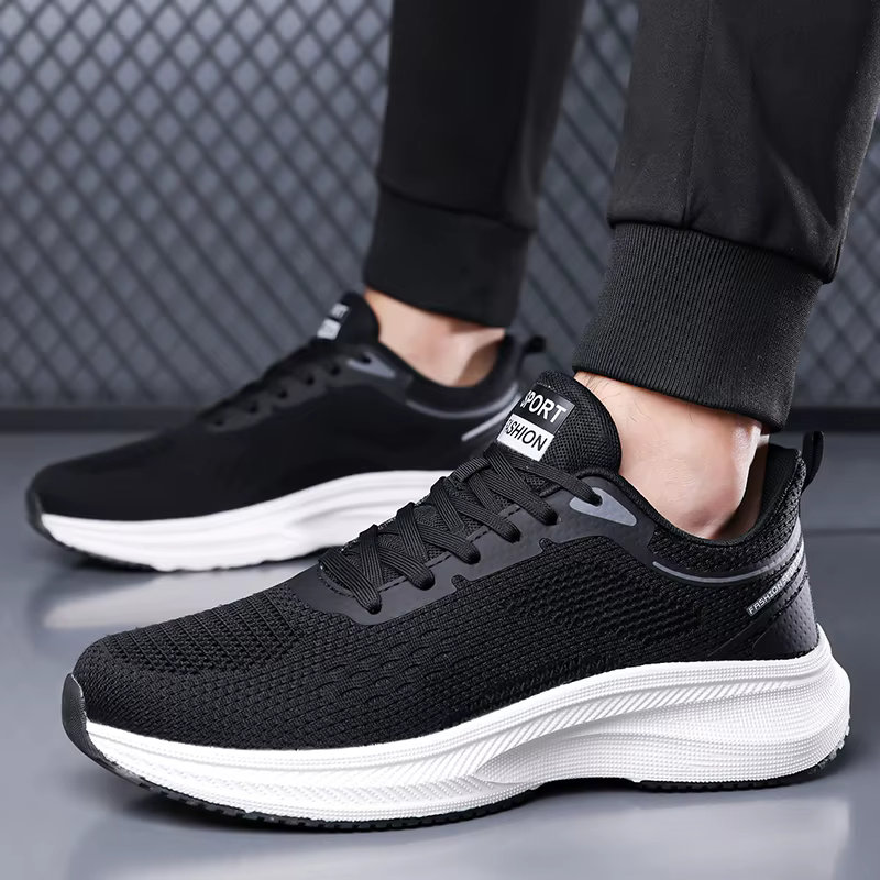 Chaussures de course en maille blanche pour hommes