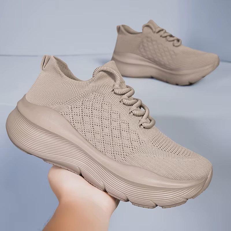 Chaussures de sport beiges à semelles incurvées épaisses pour hommes et femmes
