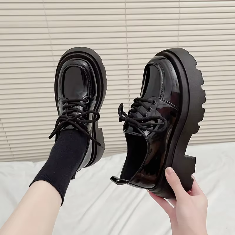 Nouvelles Chaussures Plates à Plateforme Noires Printemps 2025 pour Femmes